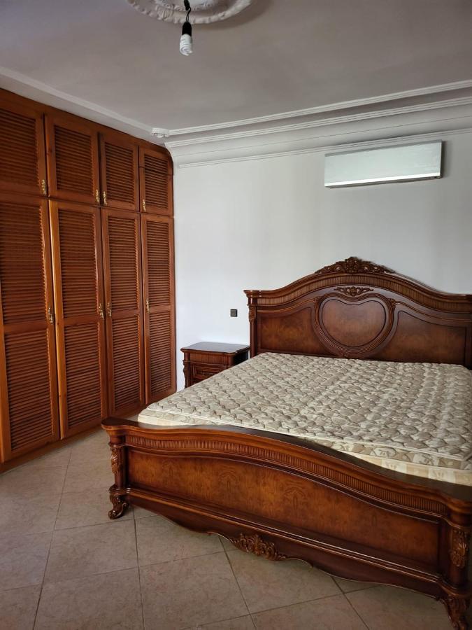 Vaste Appartement Au Centre De Tétouan Extérieur photo