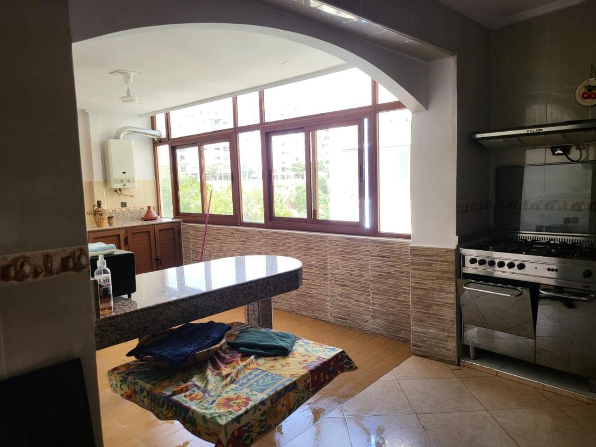 Vaste Appartement Au Centre De Tétouan Extérieur photo