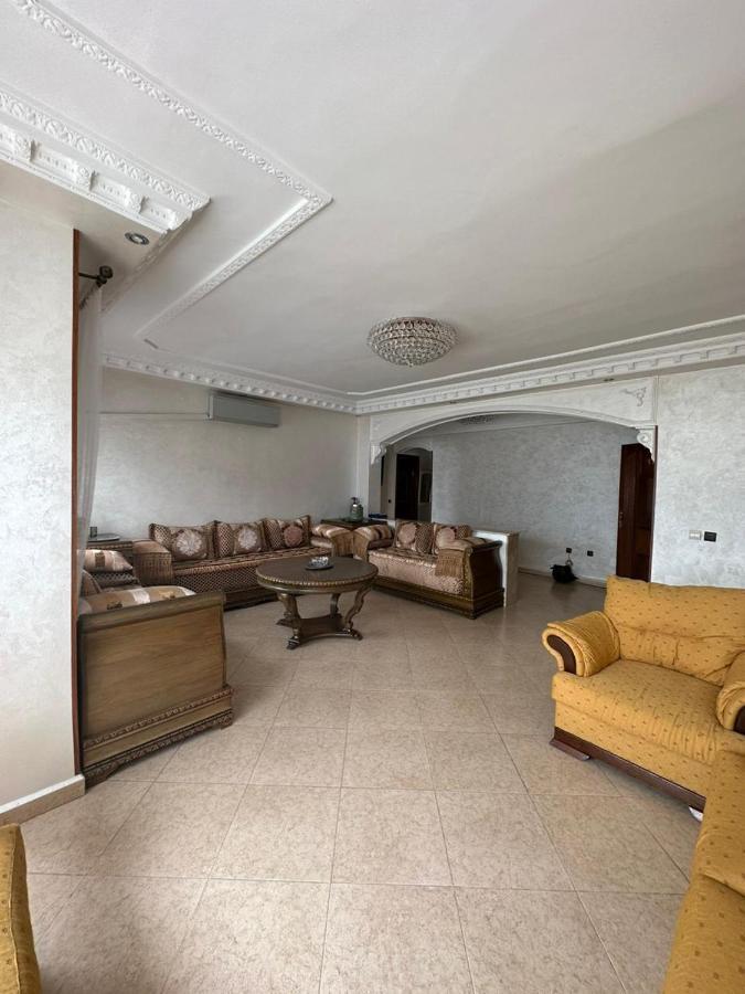 Vaste Appartement Au Centre De Tétouan Extérieur photo